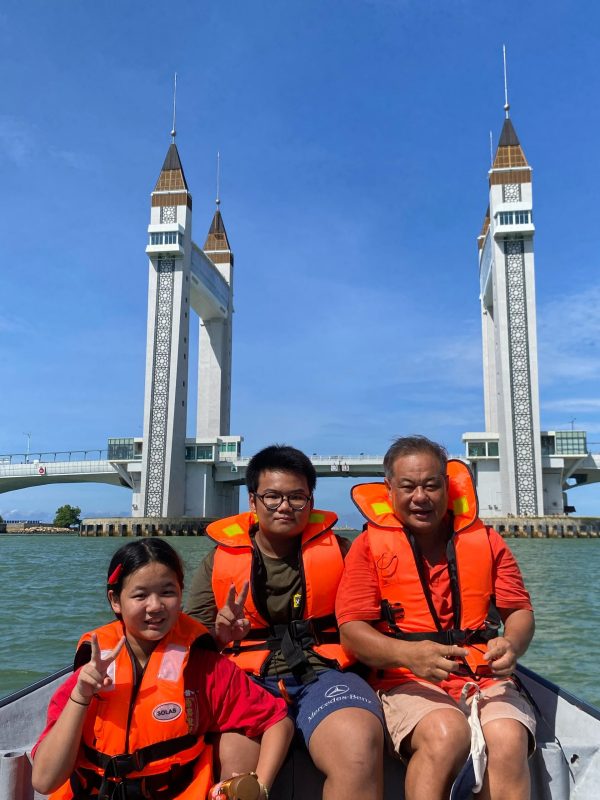 3D2N TASIK KENYIR + KUALA TERENGGANU TOUR - Image 8